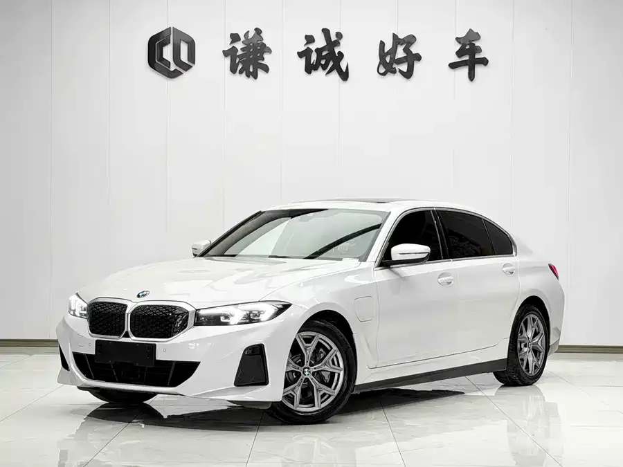BMW i3 2025 eDrive 35 L 2025 — фото 1, купить с доставкой в Москву