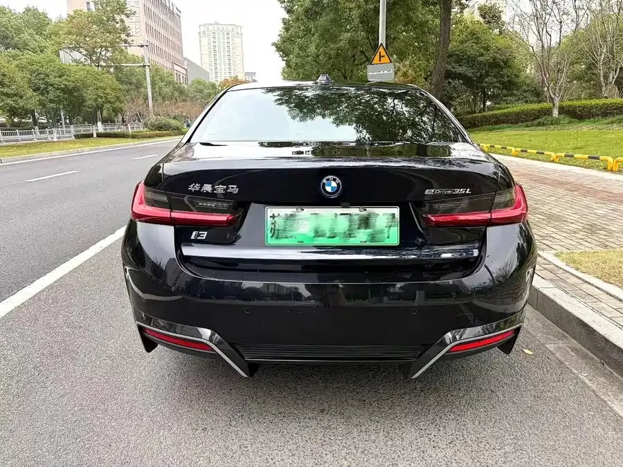 BMW i3 2022 eDrive 35 L 2023 — миниатюра 4