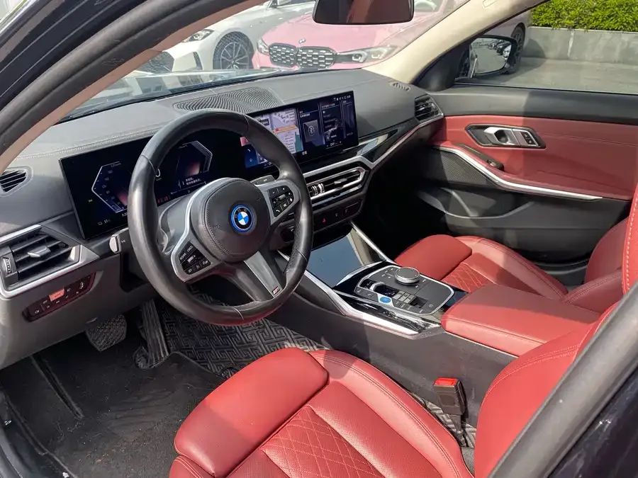 BMW i3 2022 eDrive 35 L 2022 — миниатюра 3