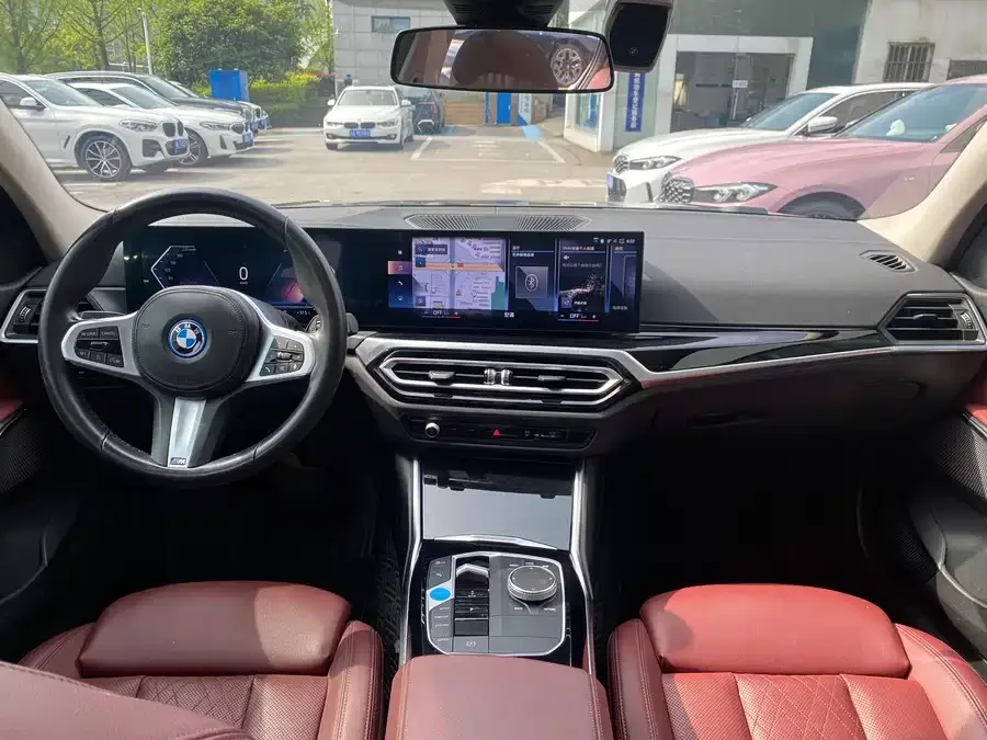 BMW i3 2022 eDrive 35 L 2022 — миниатюра 4