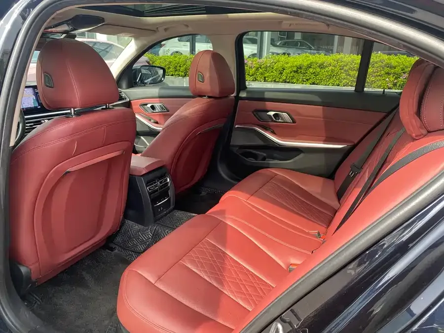 BMW i3 2022 eDrive 35 L 2022 — миниатюра 5