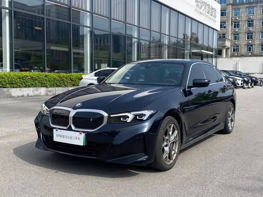 BMW i3 2022 eDrive 35 L 2022 — фото 1, купить с доставкой в Москву