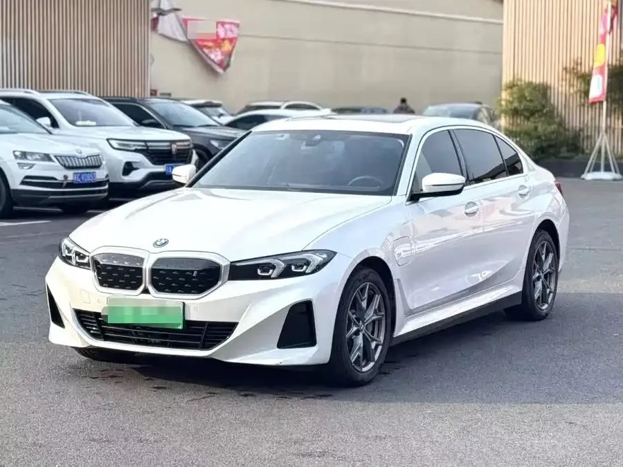 BMW i3 2024