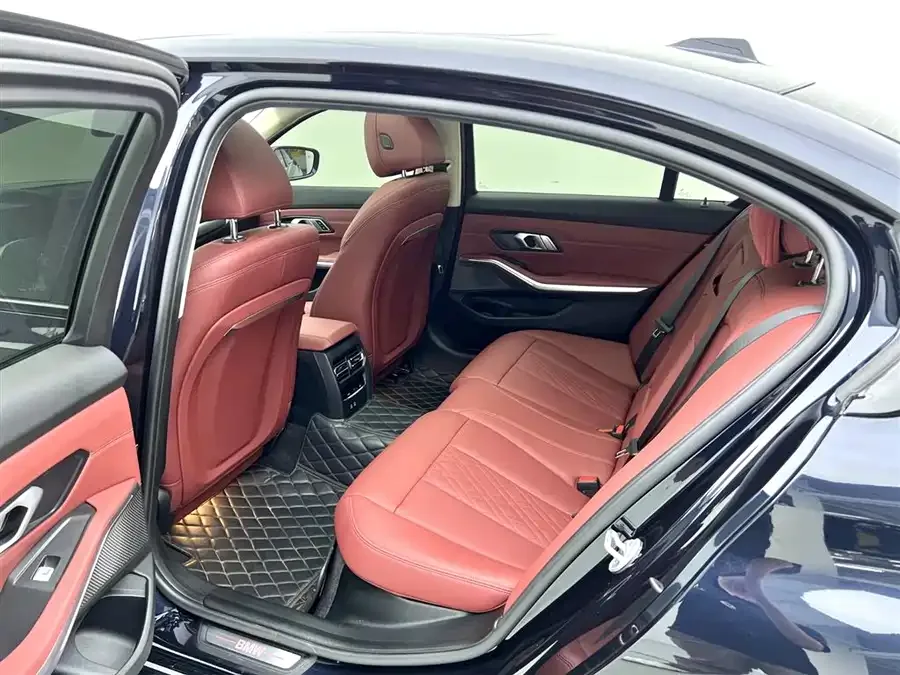 BMW i3 2025 eDrive 35 L 2024 — миниатюра 3