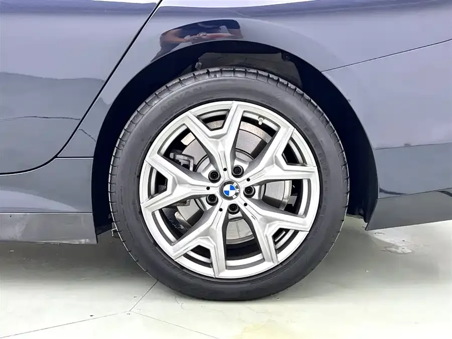 BMW i3 2025 eDrive 35 L 2024 — миниатюра 5