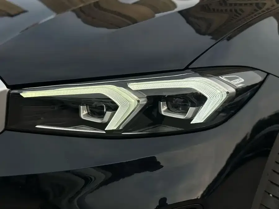BMW i3 2022 eDrive 35 L 2023 — миниатюра 2