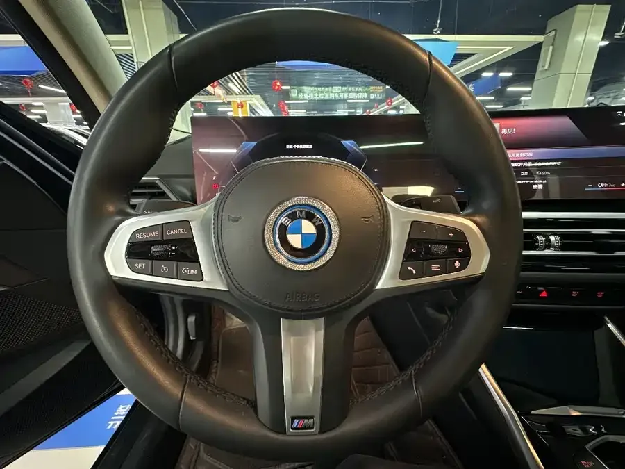 BMW i3 2022 eDrive 35 L 2023 — миниатюра 3