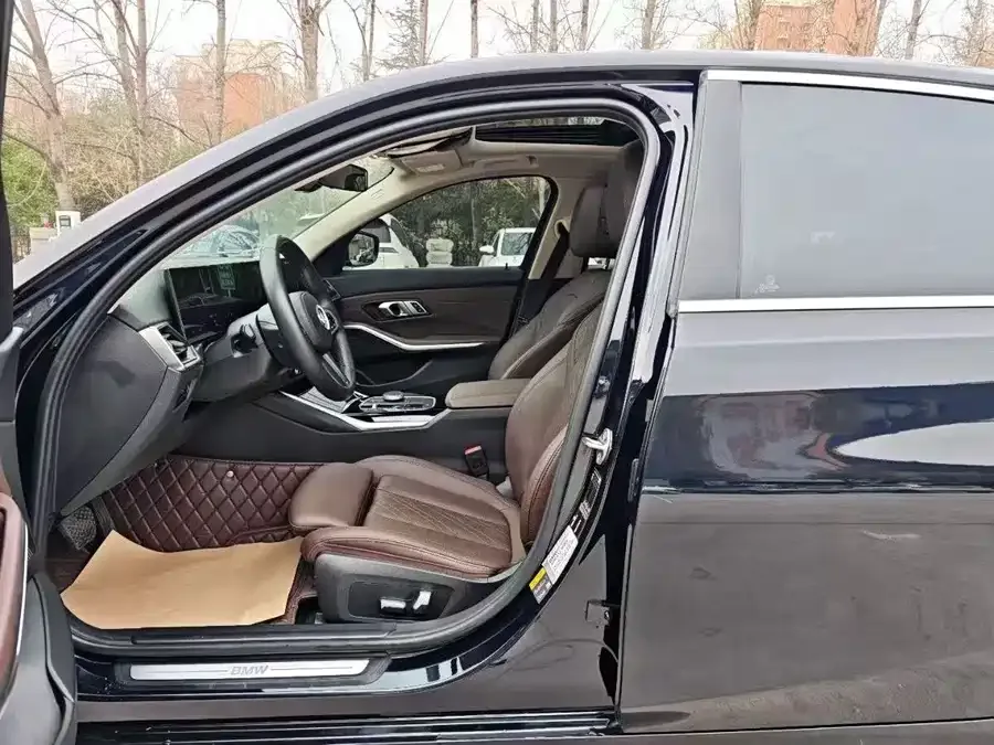 BMW i3 2022 eDrive 35 L 2023 — миниатюра 5