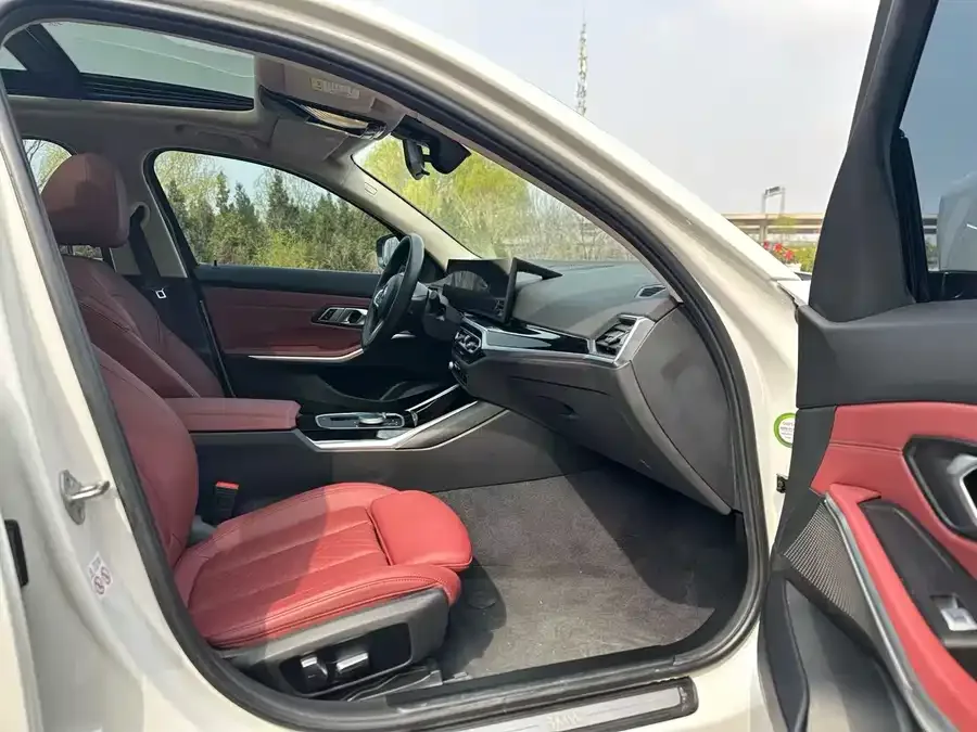 BMW i3 2022 eDrive 35 L 2023 — миниатюра 4