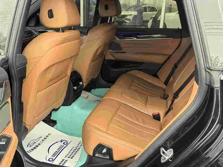 BMW 6 Series GT 2021 facelift 630i M Sport package 2023 — миниатюра 4