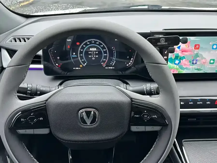Changan Ruicheng PLUS Ruicheng PLUS 2023 1.5T DCT Premium Edition 2024 — миниатюра 2