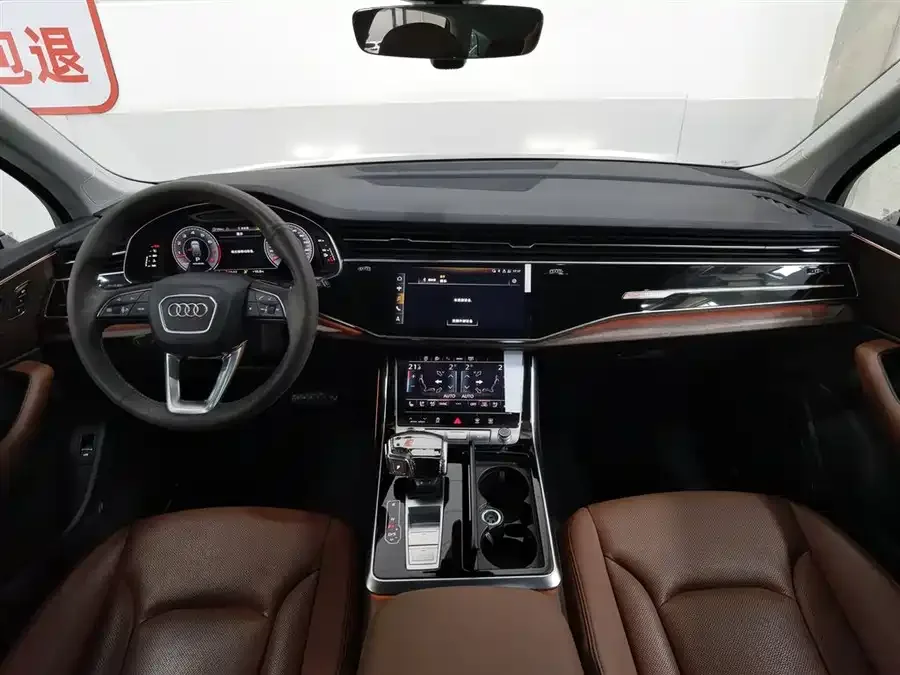 Audi Q7 2022 55 TFSI quattro S line sports model 2022 — миниатюра 2