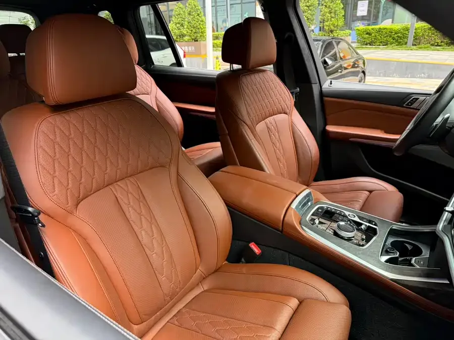 BMW X7 2023 xDrive40i Exclusive M Sport Package 2023 — миниатюра 3