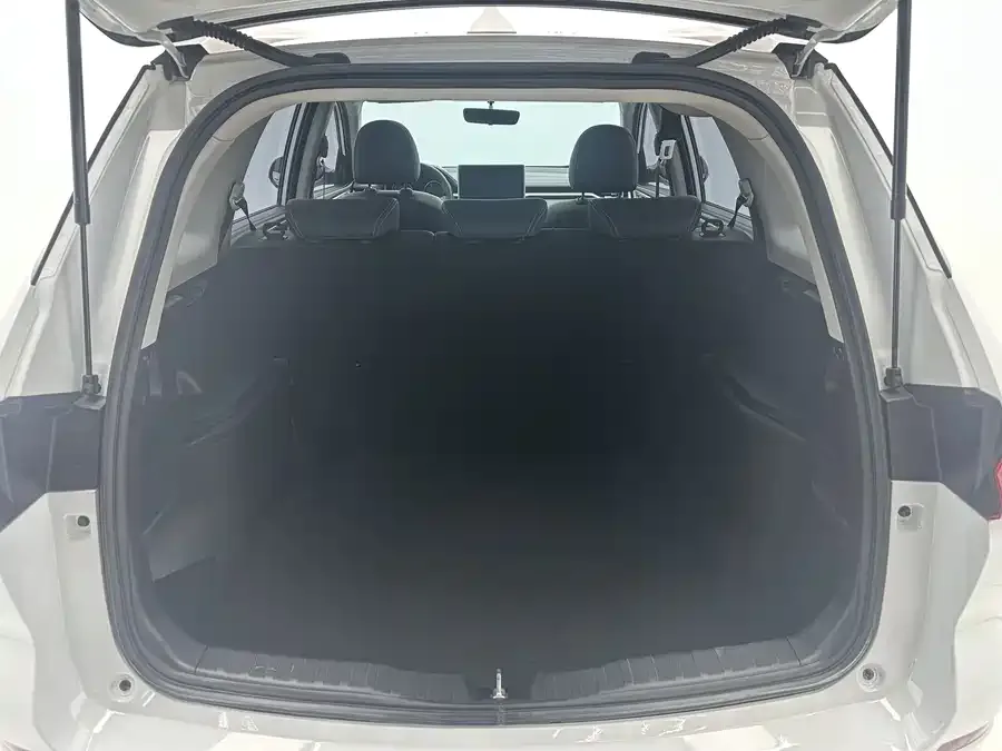 Haval M6 Haval M6 2021 PLUS 1.5T DCT Luxury Smart Connected Edition 2022 — миниатюра 5