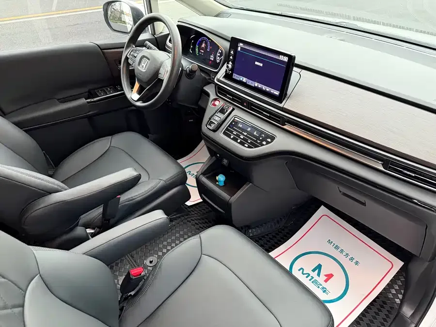 Honda Odyssey 2022 Odyssey 2.0L e:HEV Elite Enjoy Edition 2022 — миниатюра 4