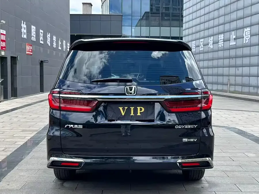 Honda Odyssey 2024 Odyssey 2.0L e:HEV Elite Enjoy Edition 2024 — миниатюра 2