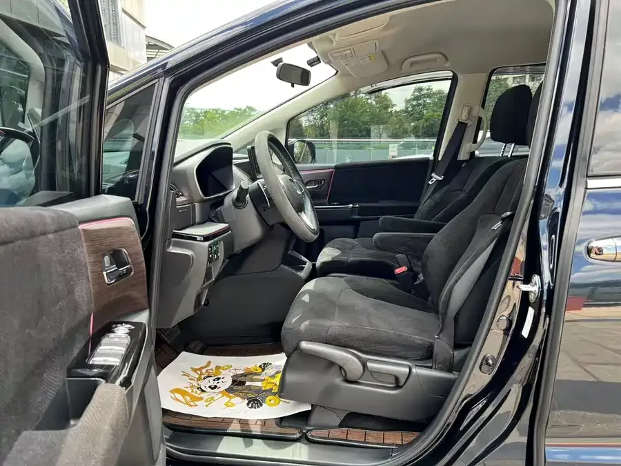 Honda Odyssey 2024 Odyssey 2.0L e:HEV Elite Enjoy Edition 2024 — миниатюра 3