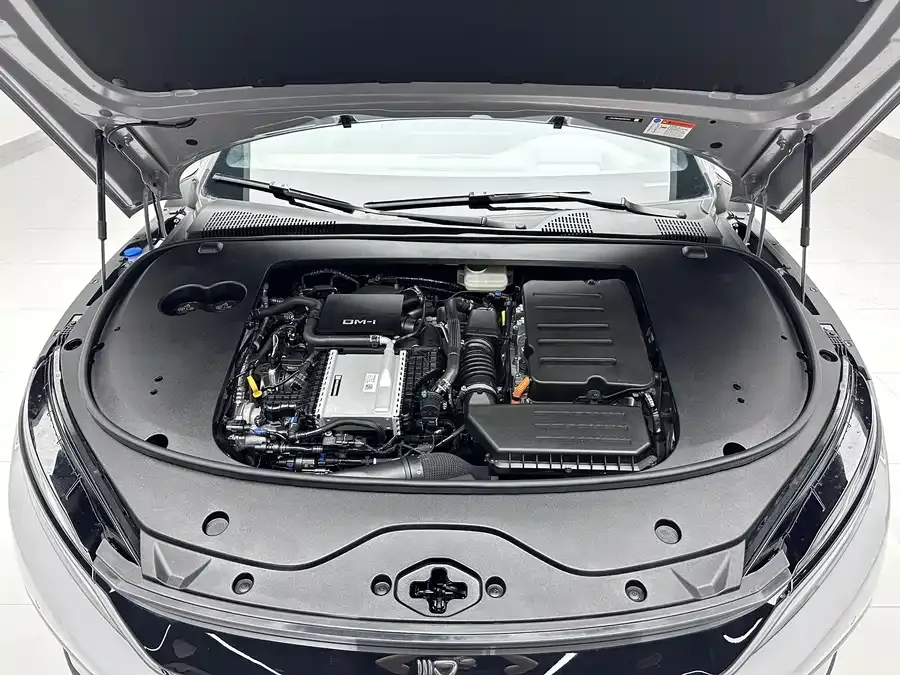 BYD Second-hand Han 2025 DM-i Intelligent Driving Edition 125KM LiDAR Flagship Model 2025 — миниатюра 5