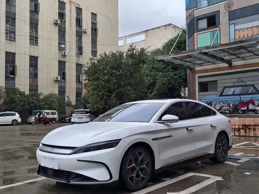 BYD Second-hand Han 2022 EV Genesis Edition 715KM Front-wheel Drive Flagship 2022 — фото 1, купить с доставкой в Москву