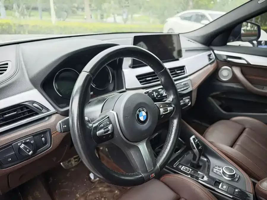 BMW X2 2022 sDrive25i M Sport Package 2022 — миниатюра 2