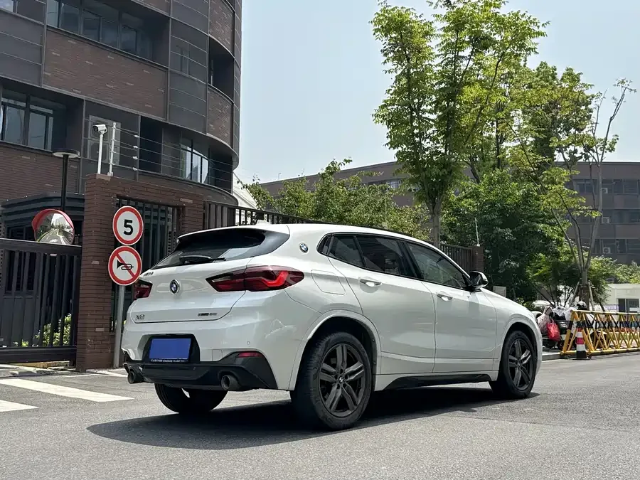 BMW X2 2021 facelift sDrive25i M Sport package 2022 — миниатюра 2