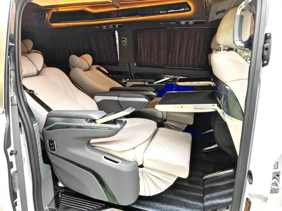 Mercedes-Benz Vito Vito 2021 2.0T Business Edition 7 Seaters 2023 — миниатюра 3
