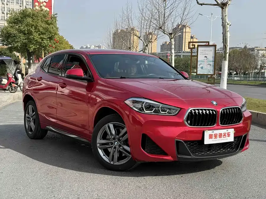 BMW X2 2021 xDrive25i M Sport Package 2022 — миниатюра 3
