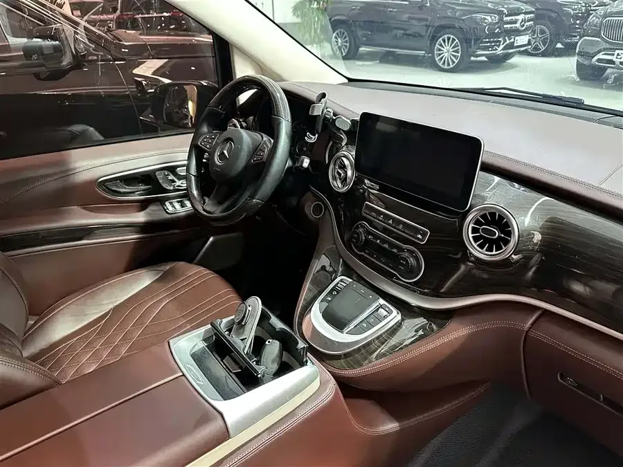 Mercedes-Benz Vito Vito 2021 2.0T Elite Edition 7 Seaters 2022 — миниатюра 5