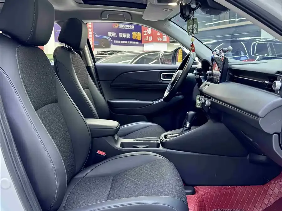 Honda WR-V 2024 1.5L CVT Heat Wave Edition 2024 — миниатюра 2