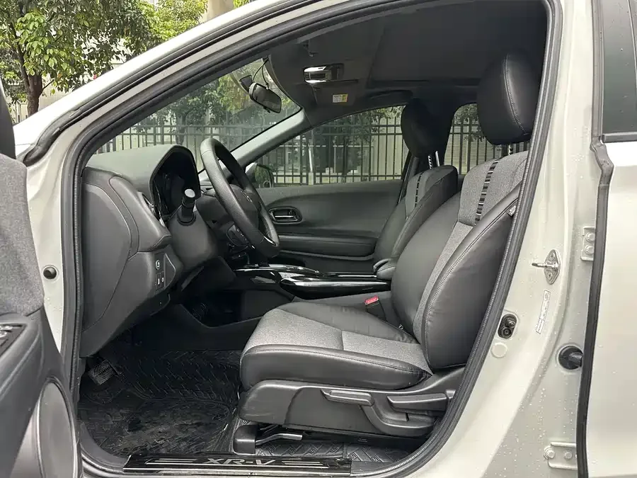 Honda WR-V 2021 1.5L CVT Comfort Edition 2022 — миниатюра 3