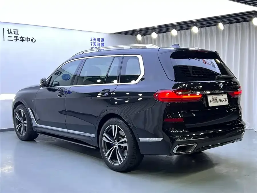 BMW X7 2022 xDrive40i Exclusive M Sport Package 2023 — миниатюра 2
