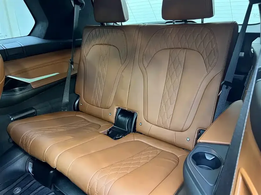 BMW X7 2022 xDrive40i Exclusive M Sport Package 2023 — миниатюра 3