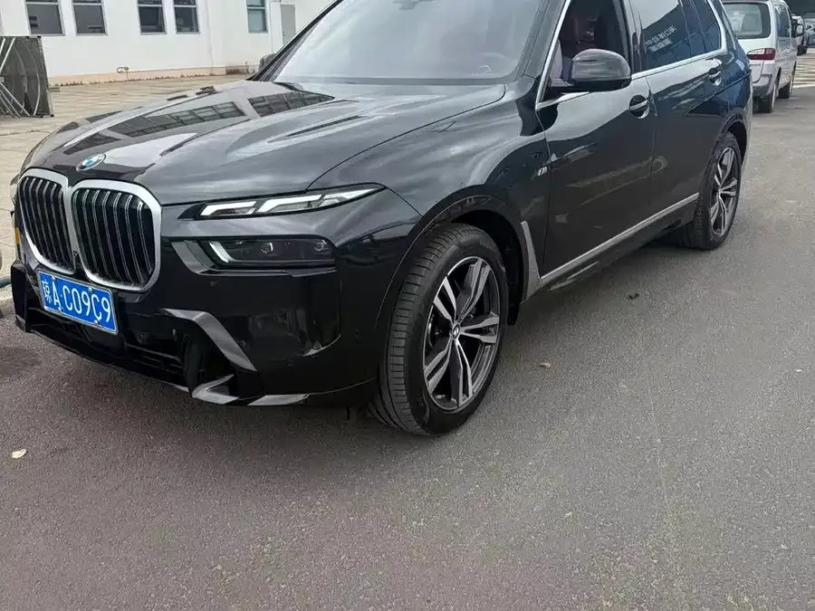 BMW X7 2024