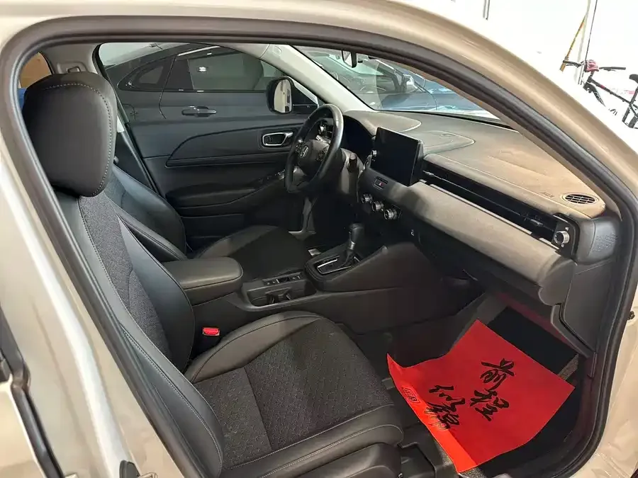 Honda WR-V 2023 1.5L CVT Heat Wave Edition 2023 — миниатюра 2