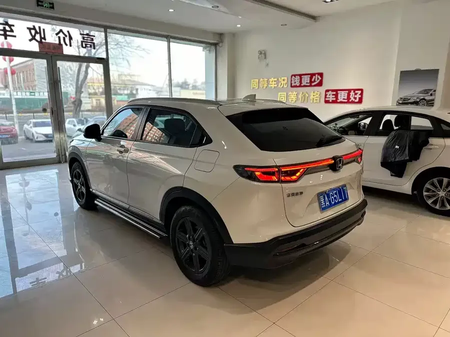 Honda WR-V 2023 1.5L CVT Heat Wave Edition 2023 — миниатюра 4