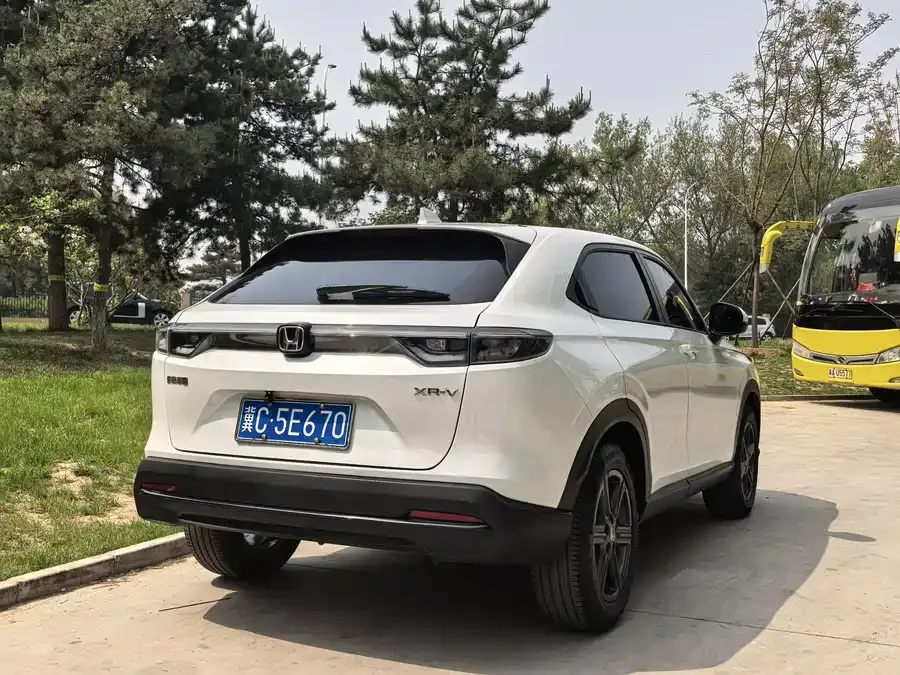 Honda WR-V 2023 1.5L CVT Hot Edition 2023 — миниатюра 2