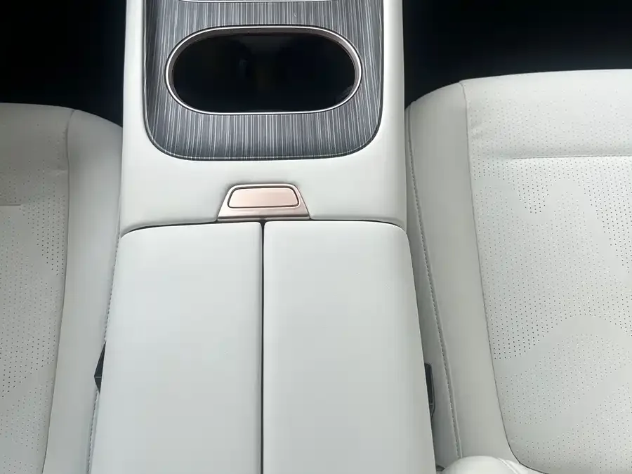 Dongfeng e008 e008 2024 636Max pure electric version 6 seats 2024 — миниатюра 3