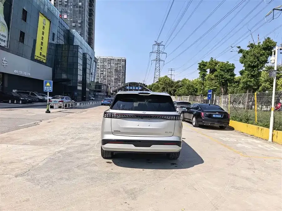 Dongfeng e008 e008 2026 Five-Seat Pure Electric Extra-Wide Edition 2026 — миниатюра 5