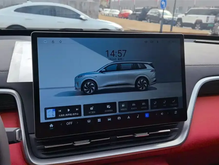 Dongfeng e008 e008 2024 210Max Extended Range 6-seater 2024 — миниатюра 4