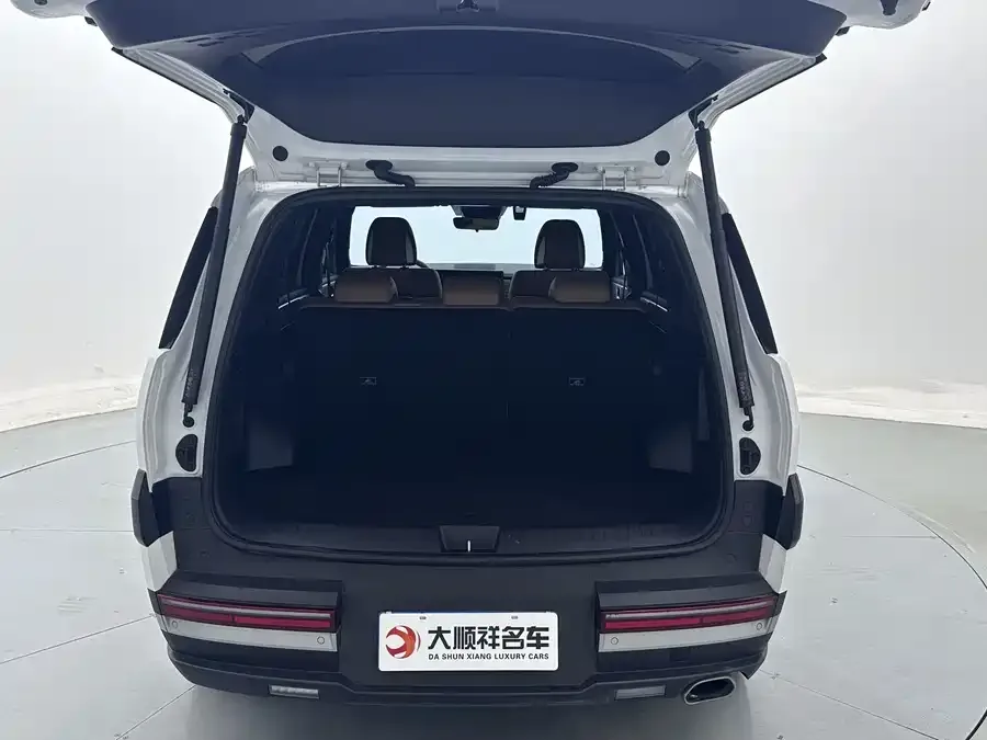 Hyundai SantaFe Santa Fe 2024 2.0T Explorer Pro 2024 — миниатюра 3