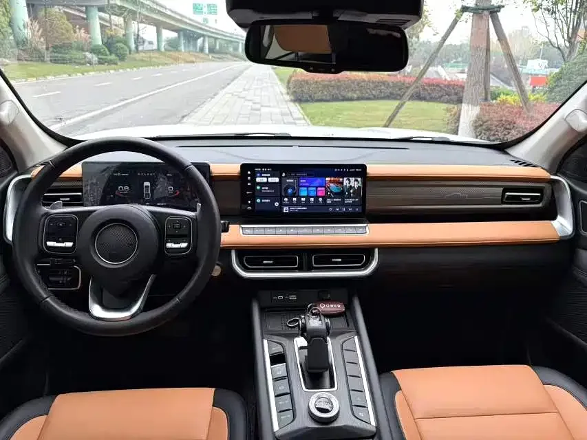 Great Wall gun 2023 2.0T Passenger Edition Automatic Gasoline Four-wheel Drive Comfort Type GW4C20B 2023 — миниатюра 4