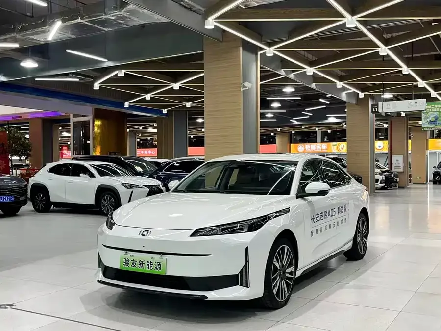 Changan A05 2024 145 Max 2023 — фото 1, купить с доставкой в Москву