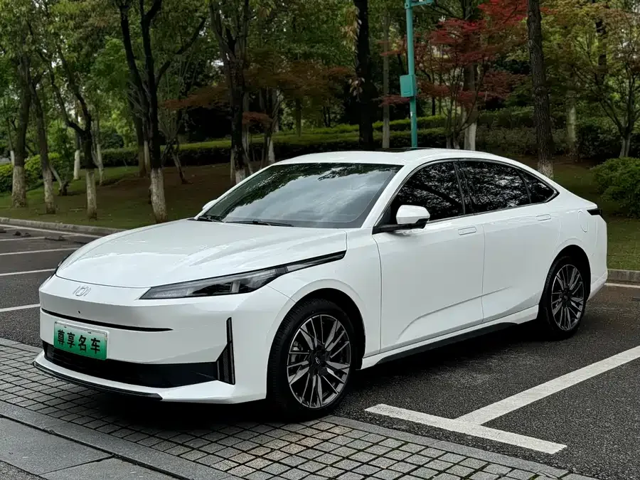Changan A05 2024 145 Max 2023 — фото 1, купить с доставкой в Москву