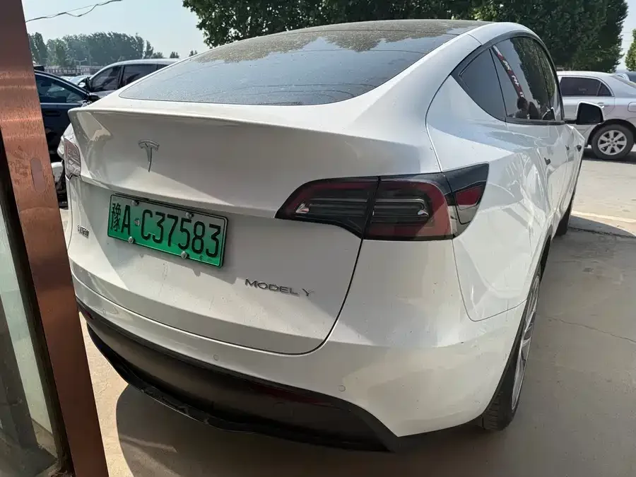 Tesla Model Y Model Y 2022 rear-wheel drive version 2022 — миниатюра 4