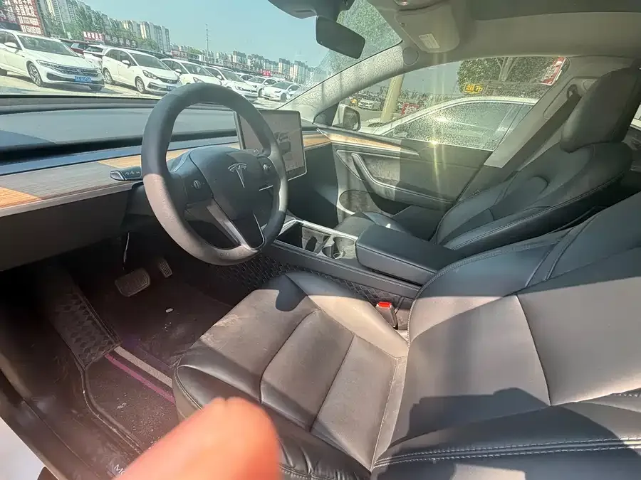 Tesla Model Y Model Y 2022 rear-wheel drive version 2022 — миниатюра 5