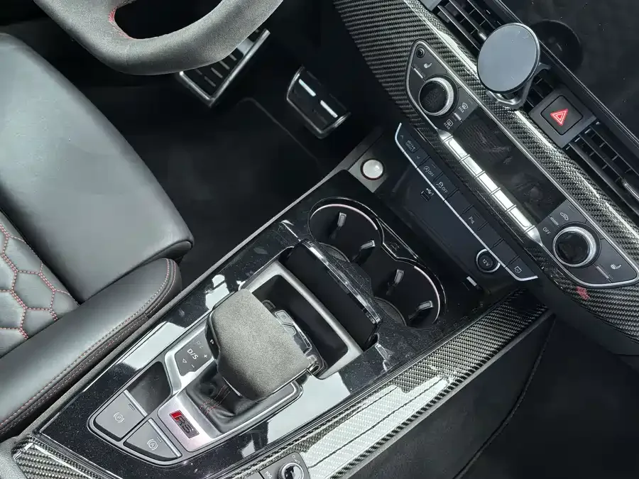 Audi RS 4 2021 RS4 Avant Dark Gold Edition 2022 — миниатюра 3