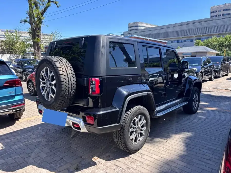 BAIC BJ40 Beijing Off-road BJ40 2023 2.0T Automatic 4WD City Hunter Edition Knight Edition 2023 — миниатюра 5