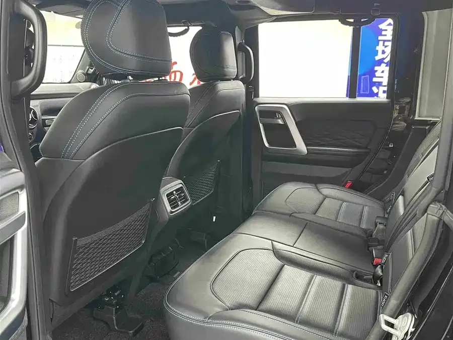 BAIC BJ40 Beijing Off-road BJ40 2023 2.0T Automatic 4WD City Hunter Edition Knight Edition 2023 — миниатюра 3