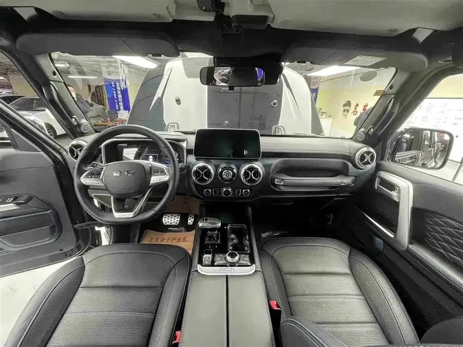BAIC BJ40 Beijing Off-road BJ40 2023 2.0T Automatic 4WD City Hunter Edition Knight Edition 2023 — миниатюра 5