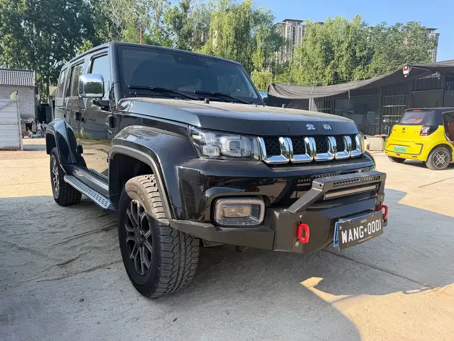 BAIC BJ40 Beijing Off-road BJ40 2023 2.0T Automatic 4WD City Hunter Edition Knight Edition 2024 — фото 1, купить с доставкой в Москву